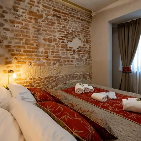 Apartment Romana