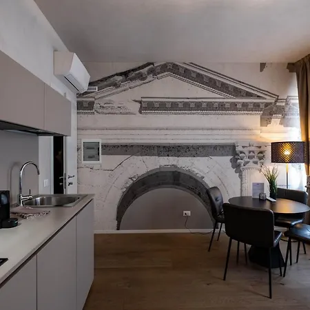 Romana アパート ヴェローナ