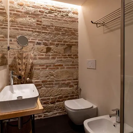 Romana Apartment *