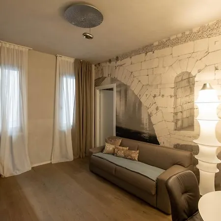 Apartment Romana