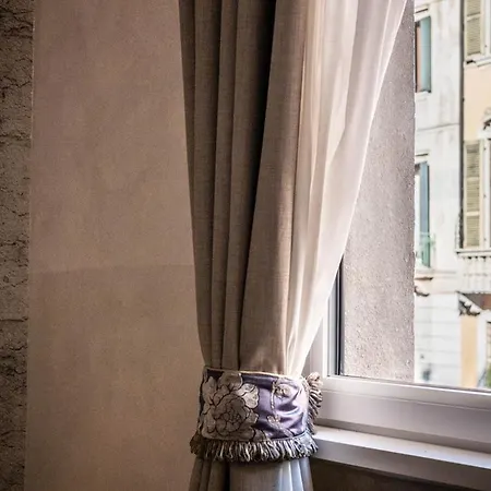 Romana Apartment *